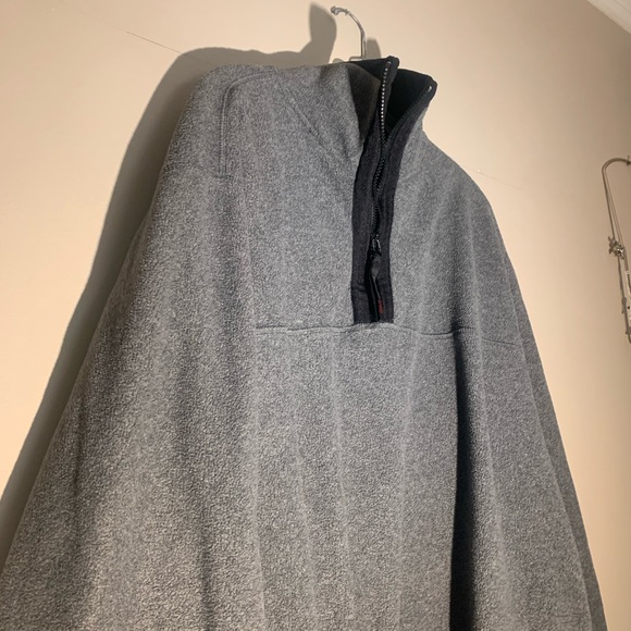 Men’s Fleece Quarter Zip. Large - Picture 2 of 4